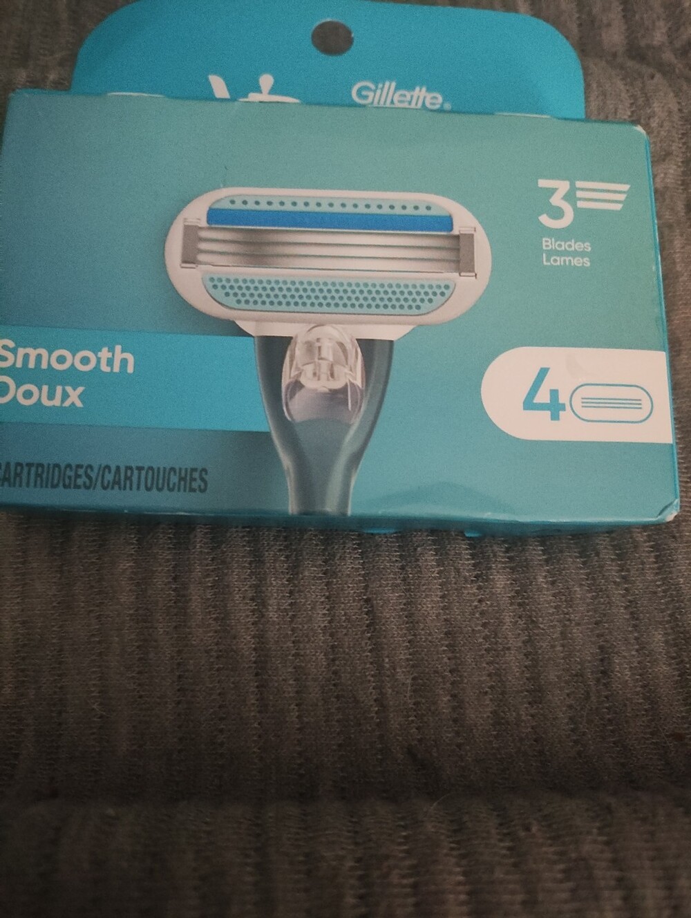 Gillette Smooth 3-Blade Razor Cartridges in Teal